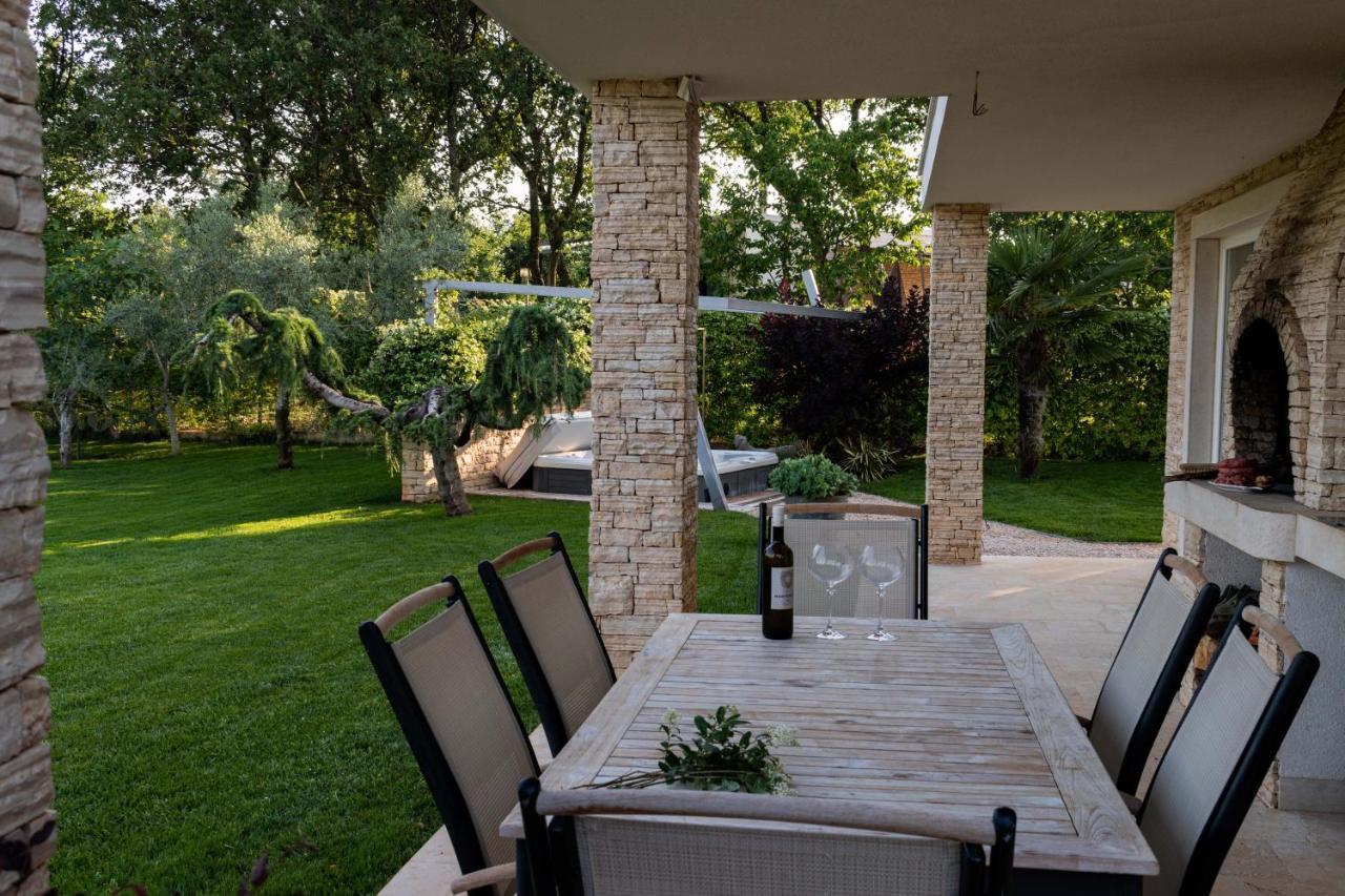 Apartments Villa Sotlar With Pool Umag Zewnętrze zdjęcie