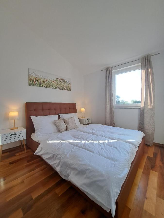 Apartments Villa Sotlar With Pool Umag Zewnętrze zdjęcie